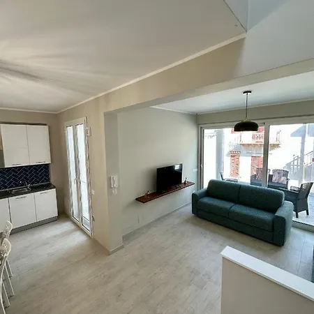 Holiday home The White Porticello